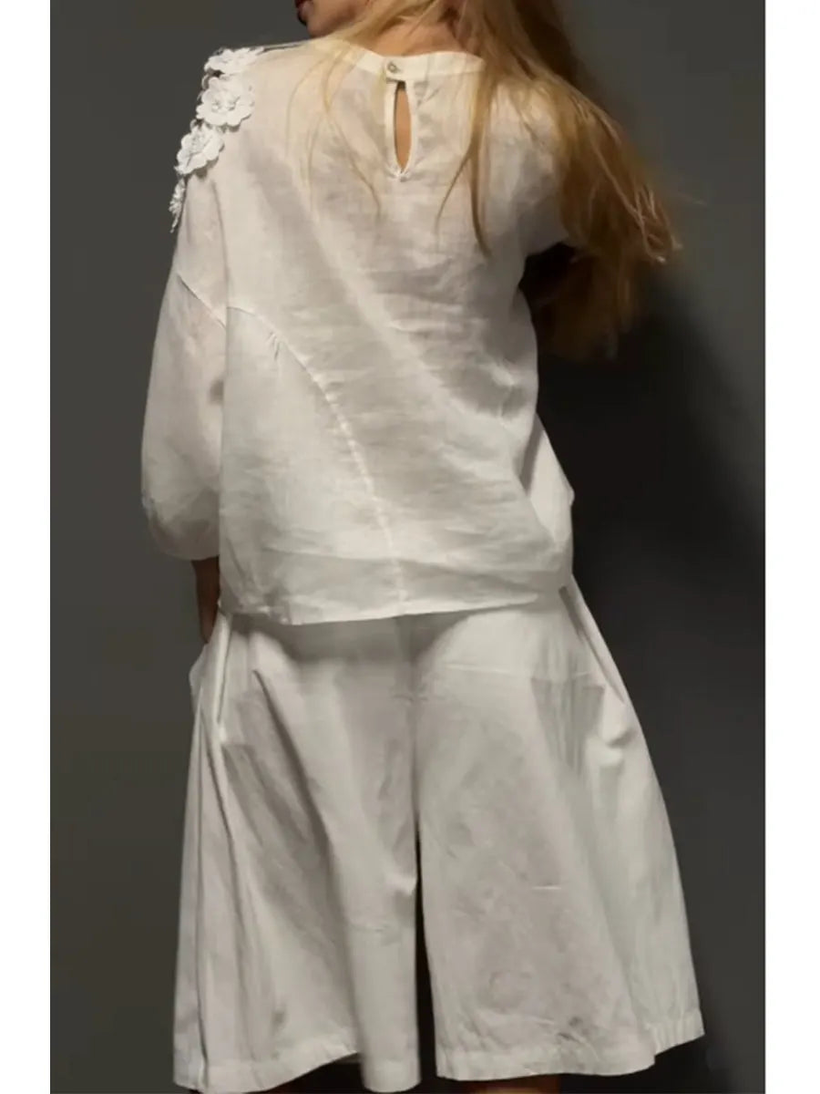 Stylish Casual Two-piece Set: Linen & Cotton Top With 3d Floral Embellishments And Cotton Shorts
